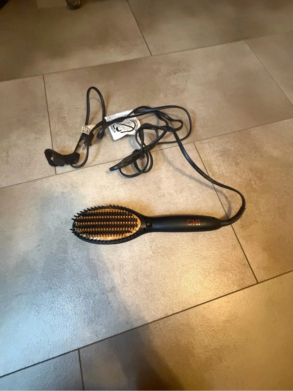 CHI HOT STRAIGHTENER BRUSH